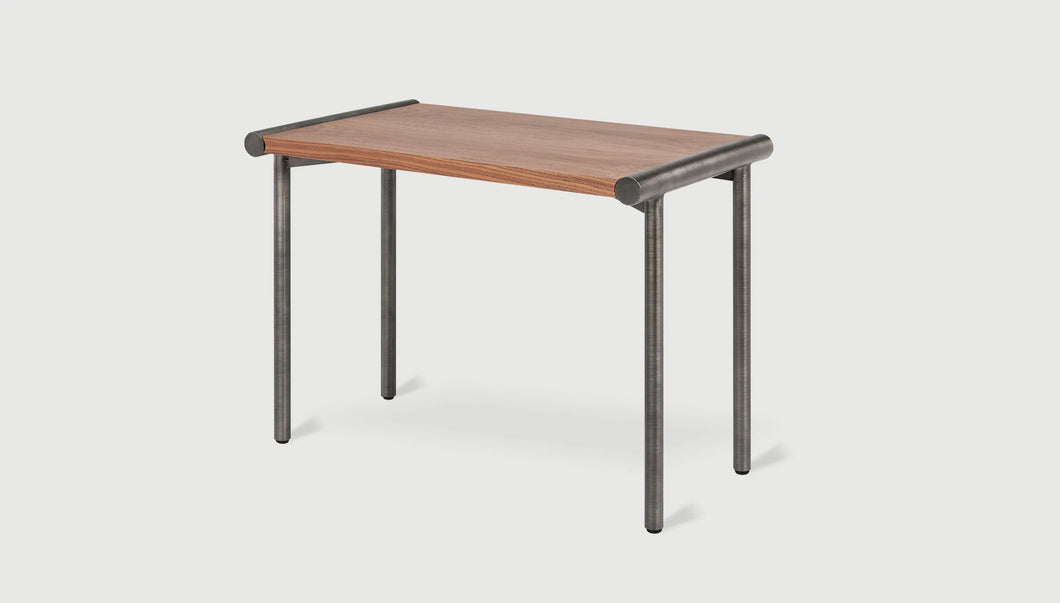 Manifold end table